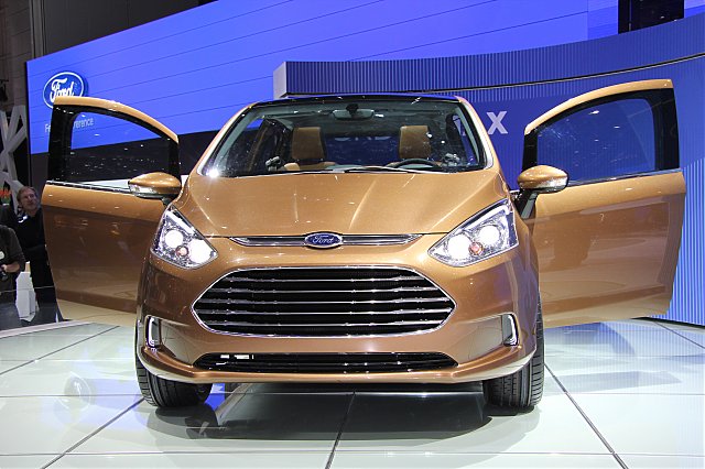 Pubblicita ford b max citta #5